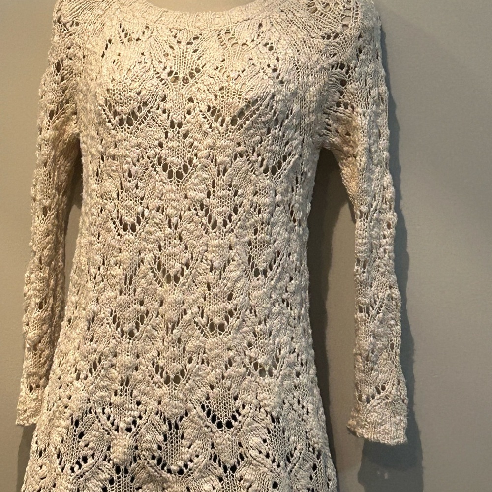 Loose knit tunic sweater size small